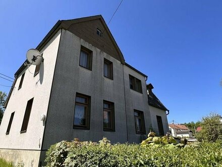 Platz für 2 Familien! Großes Einfamilienhaus in Markneukirchen