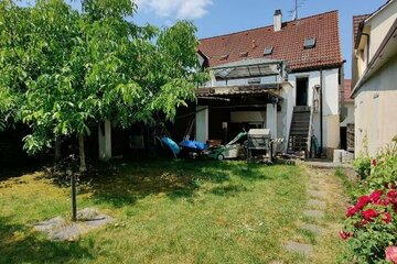 Haus mit Potenzial im Herzen von Winterbach, Wohn- und Geschäftshaus