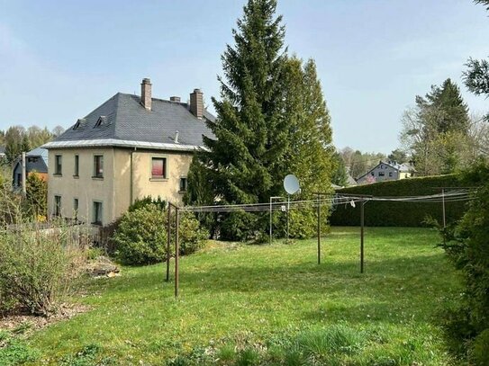 Mehrgenerationenhaus in Schönheide mit schönem Grundstück!