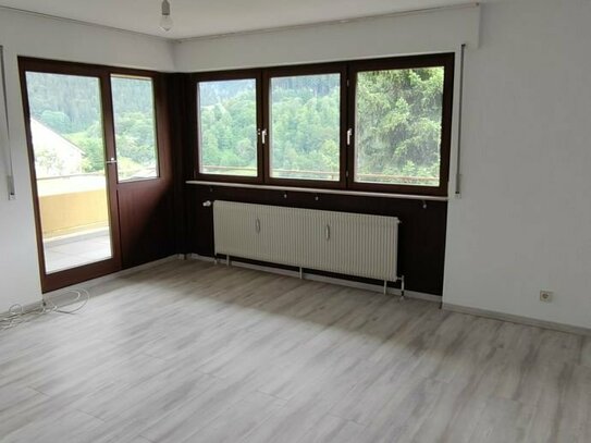 1 Zimmerwohnung mit Balkon und Garage