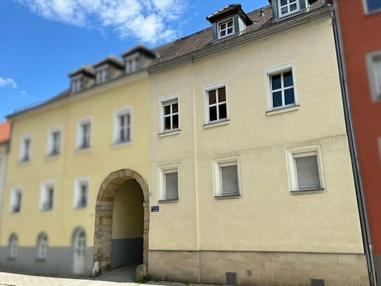Ensemblegeschützes Reihenhaus mit kleinem Grundstück im historischen St. Georgen in Bayreuth