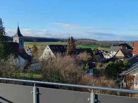 Ebersbach-Weiler, Weiler-Str. 2: Hochwertige 4-Zi.-DG-Maiss.-ETW mit 120 qm Wohnfläche, beste Aussichtslage, bezugsfert…