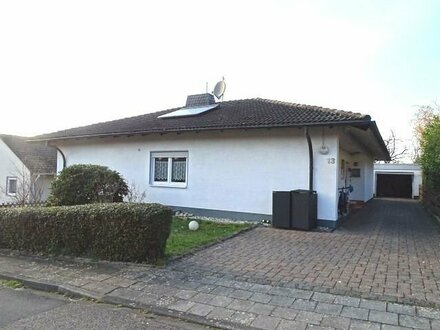 Schicker, großzügig geschnittener Bungalow über 2 Ebenen in Bestlage von Oberpleis, Ölbergblick und freier Weitblick