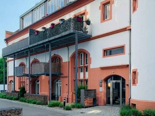 Traumhaftes bezugsfähiges Penthouse-Loft im Süßwasserturm der historischen Riegeler Schlossbrauerei