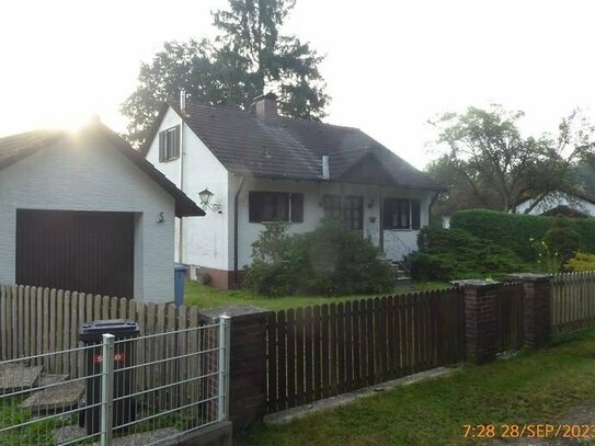 Einfamilienhaus mit Wintergarten, Sauna, Garage und großem Traumgrundstück in ruhiger Lage