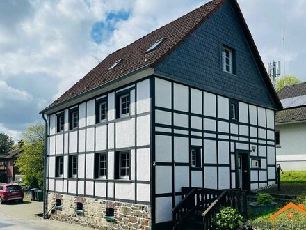 Möhnesee Völlinghausen: Gemütliches, massiv erbautes Einfamilienhaus mit Fachwerkflair