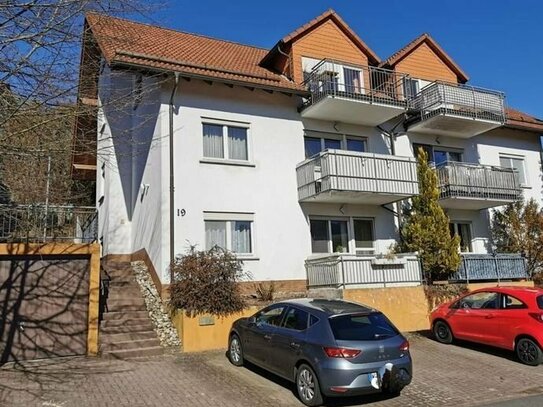 Schöne 3- Zimmer - Wohnung mit Balkon in Motten