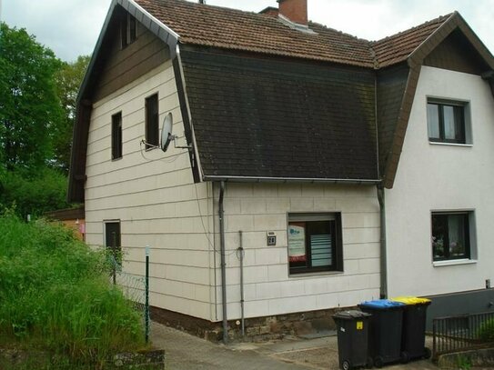 Einfamilienhaus-Doppelhaushälfte in Ludweiler/Warndt -Provisionsfrei-