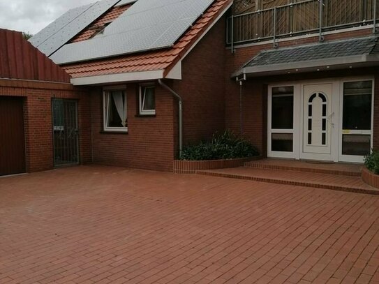 Renditeobjekt in Papenburg - Monteurhaus mit Photovoltaikanlagen