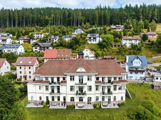 Wunderschöne Top-Lage! Neu sanierte 2-Zimmer-Wohnung in Vöhrenbach zu verkaufen mit 9% Sanierungs-AfA!