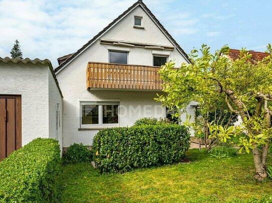 Schaffen Sie Ihren persönlichen Rückzugsort: EFH mit Poolhaus, Garage, Terrasse und Balkon