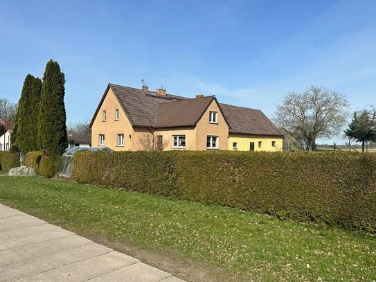 Echtes Landleben mit viel Platz. Einfamilienhaus, FeWo, moderne Sauna, Bauland, Nebengelass, für Gewerbe geeignet