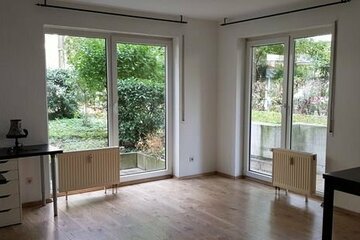 Ruhige 2 Zimmer EG mit 2 Stellplätzen