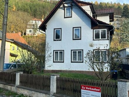 Zweifamilienhaus, auch geeignet zum Umbau als Einfamilienhaus, im unteren Ort von Schwarzburg