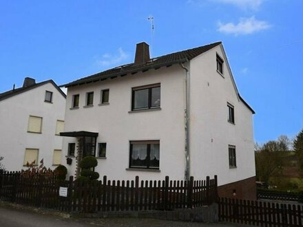 Ein Schönes Familienwohnung mit 4 Zimmer in Rübenach-Koblenz.