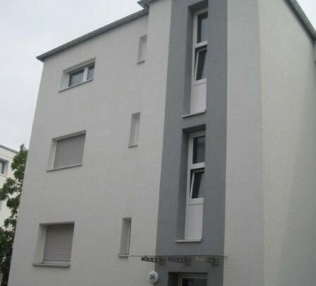 Top Lage! Sanierte/Renovierte große 2-Zimmer-Wohnung mit Balkon