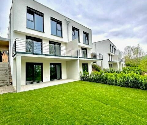 SUPERAKTIONSPREIS - Moderne Doppelhaushälfte an der Lauter mit Dachterrasse und Fernblick