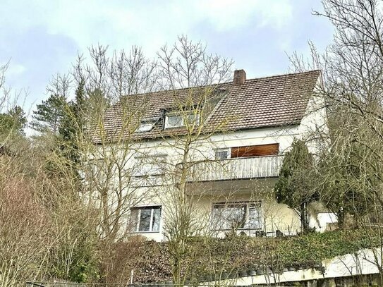 Sehr großzügiges Wohnhaus in ruhiger Lage mit viel Aussicht