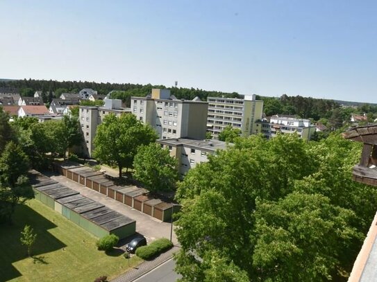 Über den Dächern von Stein wohnen, schöne 2 Zimmer mit Balkon