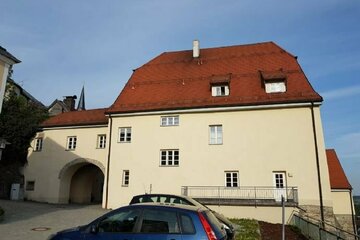 Historische 2,5-Zimmer-Wohnung am Fuß des Schlosses Fürstenstein