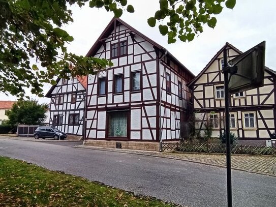 Einfamilienhaus mit Charme und festen Einbauten