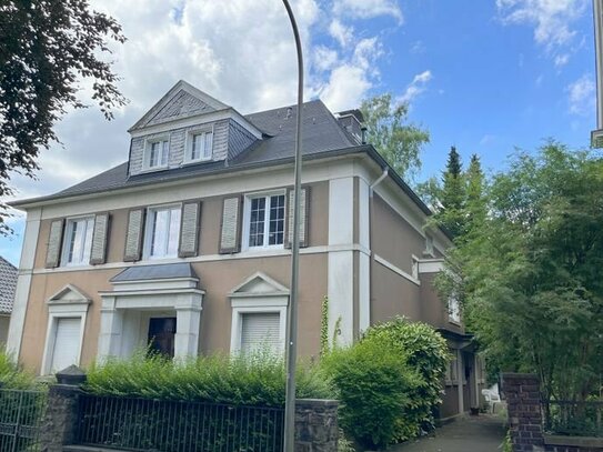 Charmante Villa mit Potenzial für Mehrgenerationenwohnen in Remscheid-Innen
