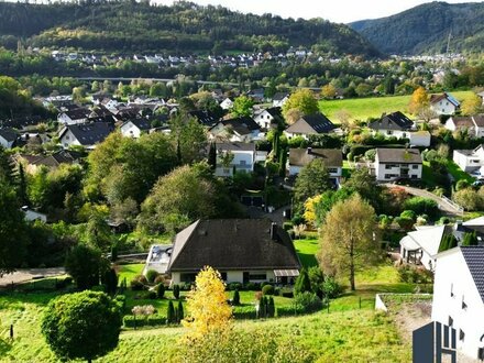 Traumhaftes Grundstück in Fachbach - Panoramablick inklusive!