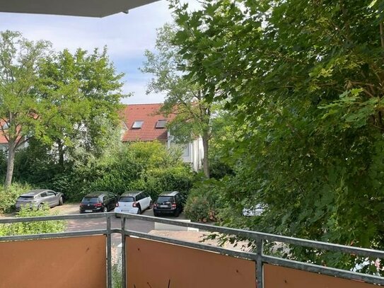Gepflegte 4-Zimmer-Wohnung im Stadtzentrum von Nidderau-Heldenbergen mit Balkon