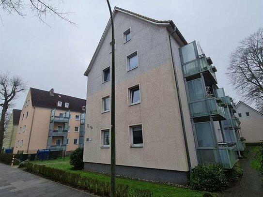 Renovierte 2-Zimmer-Whg. mit EBK und Balkon // Gerberstraße, Elmshorn