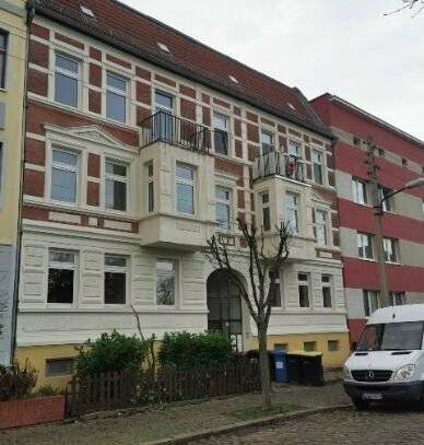 Modernisierte 1 - Raum Wohnung mit Einbauküche im GH in Magdeburg - Fermersleben