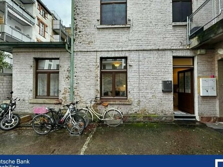 Gemütliche Erdgeschoss 2 Zimmer-Wohnung im ruhigen Hinterhofhaus