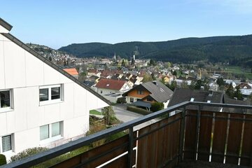 Frisch renovierte Wohnung mit wunderschönem Blick auf die Stadt