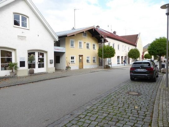 Vermieten ein saniertes Geschäftshaus in bester Geschäftslage von Waging am See !