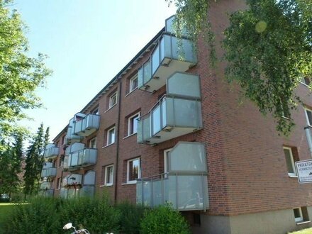 RESERVIERT!!! Süßer Wohntraum ! Schöne 2,5 Zimmer Wohnung im wärmegedämmten Haus Nähe Heroldcenter zu vermieten !!