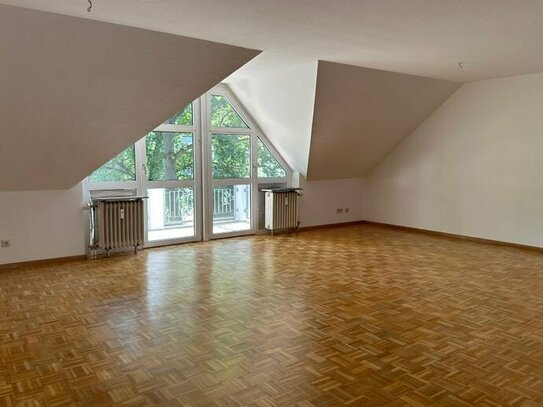 Sonnige 3 Zimmer Wohnung mit großem Balkon in Badenweiler