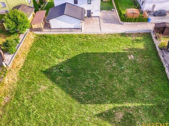 **Grundstück mit ca. 820m², ohne Bauzwang, voll erschlossen in beliebter Wohngegend zu verkaufen**