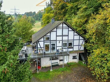 Fachwerkhaus mit ca. 20.000 qm Grundstück in TOP-Lage am Schloss Bensberg
