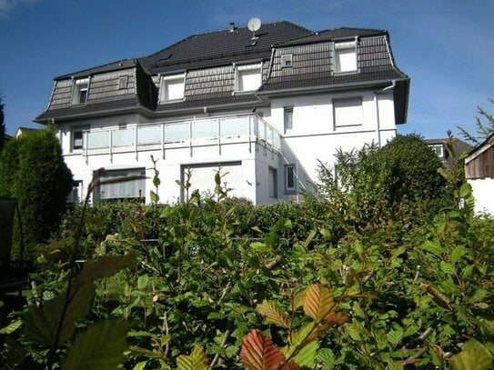 Solides Angebot für Kapitalanleger: Doppelhaus mit 6 Wohneinheiten in grüner Lage von Ketzberg und einer freien Dachter…