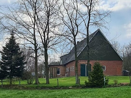 Traumhafter Resthof mit großem Grundstück und idyllischem Garten