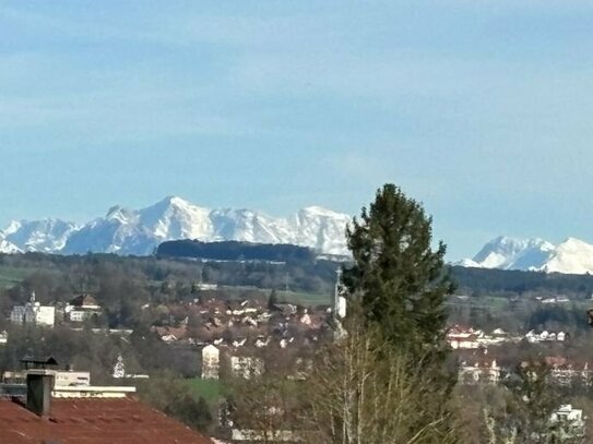 Blick auf das Alpenpanorama und die Stadt Kempten A.5.3