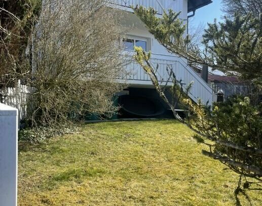 Einziehen und Wohlfühlen - EG Wohnung mit Balkon und Gartenanteil