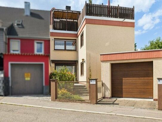Sehr gepflegtes Mehrgenerationenhaus mit Terrasse und Garage in zentraler Lage von Birkenfeld
