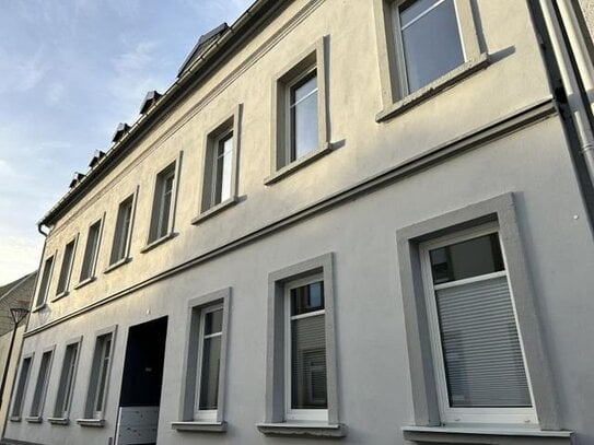 Frisch sanierte 5,5-Raum Wohnung mit Balkon in Frankenberg - AB SOFORT