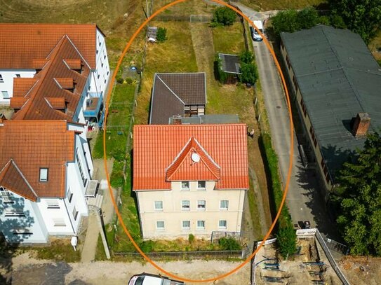 KAPITALANLAGE in zukunftsorientiertem Wohngebiet - MFH mit 3 Wohnungen | Nebengebäude | Garten | Stellplätze | Jetzt in…