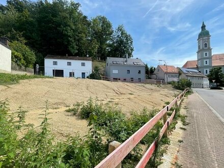 Freising: Grundstück mit Baugenehmigung für Doppelhaus!