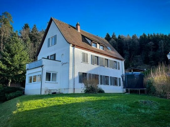 Charmantes Dreifamilienhaus mit viel Potential