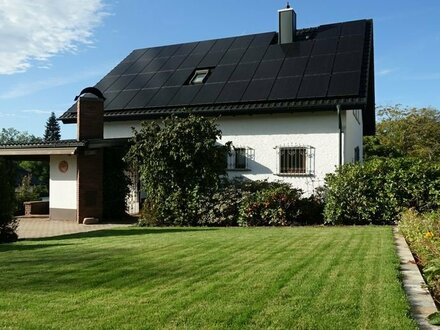 Haus im Grünen mit Schwarzwaldaussicht