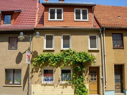 Reihenmittelhaus mit separatem Gartengrundstück in Bürgel