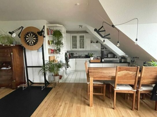 Sehr gepflegte, 3-Zimmer-Maisonette-Wohnung mit Garten und Balkon in Hammah