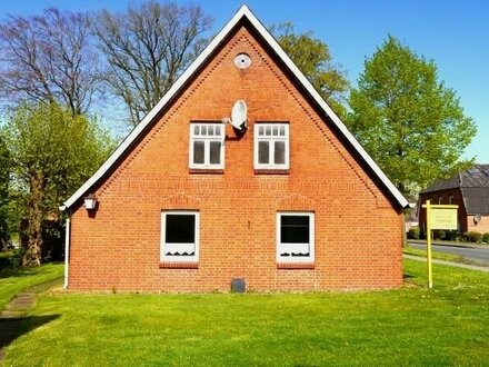 Wohnhaus für die Familie - ebenerdige Wohnfläche, Garage, Diele